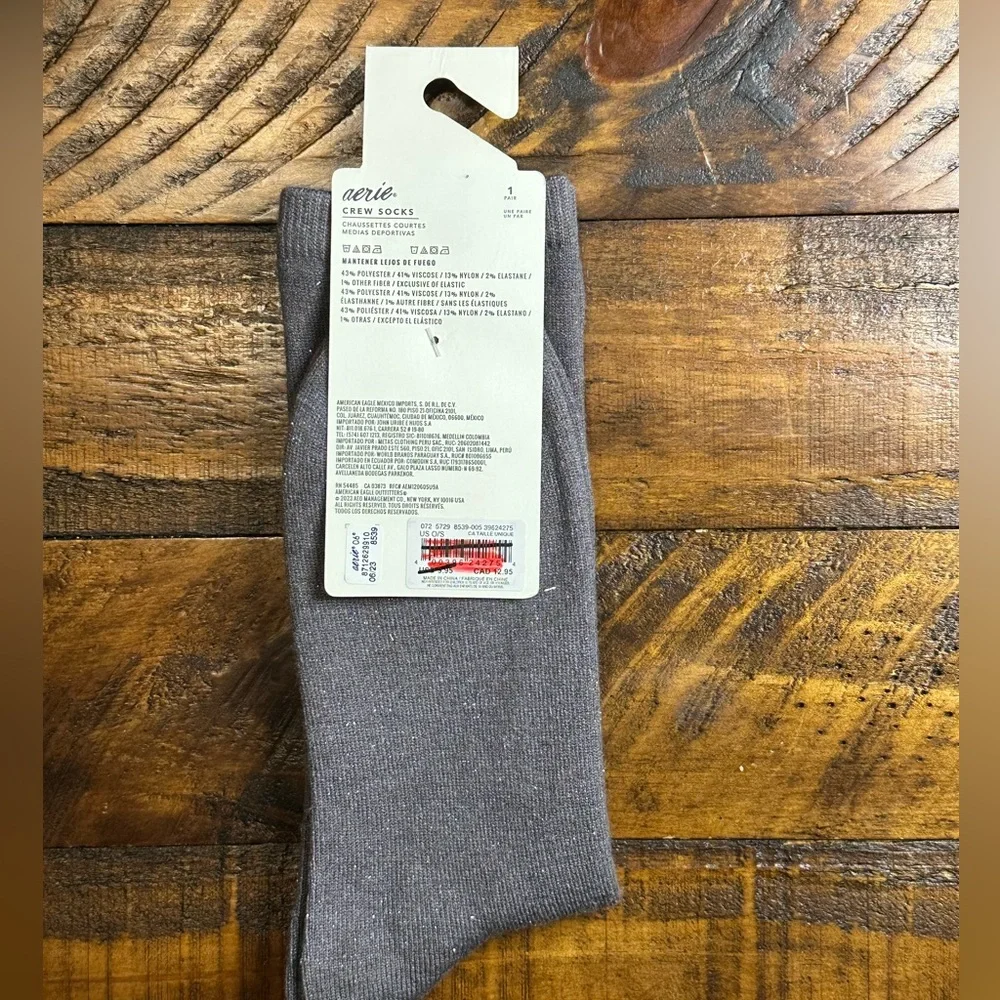 NWT Aerie Heather Gray Flat Knit Socks with Silver Flecks